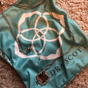 Kendra Scott necklace